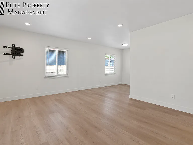 432 S Tajauta Ave — Photo 4