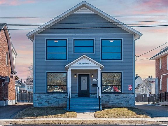 2nd image of 197 Universite Ave #191