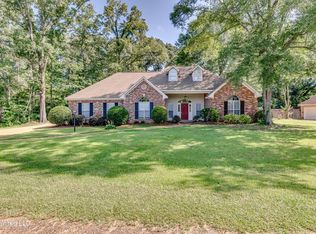 300 Wildwood Blvd, Jackson, MS 39212