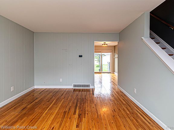 5th image of 11401 Messmore Rd