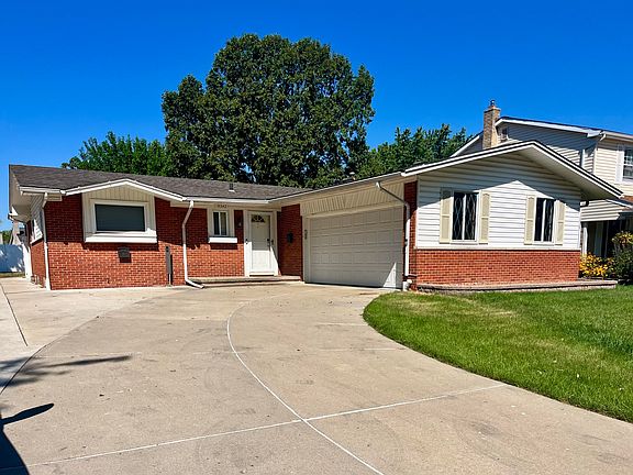 3rd image of 19342 Coventry Dr