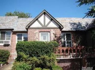 6345 Fitchett St, Rego Park, NY 11374