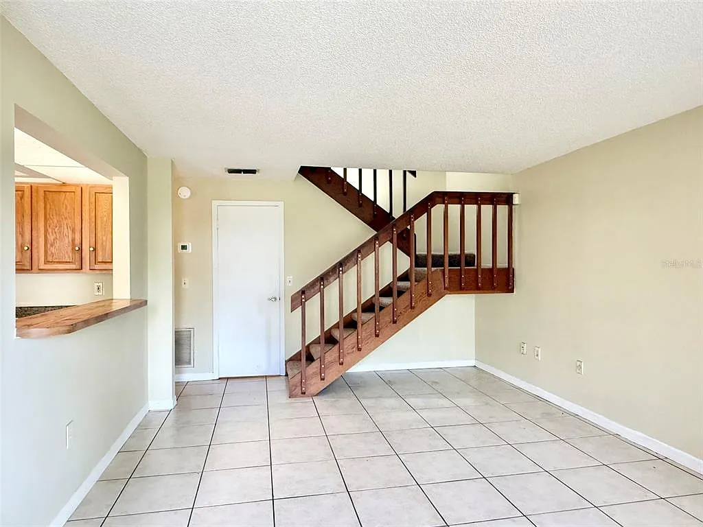 2 bed, 1.5 bath, 1061 sqft, $1,450 — Photo 4