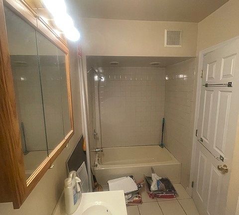 5th image of 2207 Main St APT C
