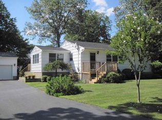 160 Clinton Ave, East Patchogue, NY 11772