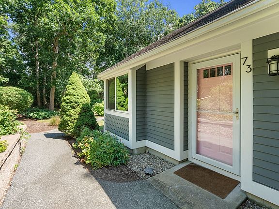2nd image of 73 Allerton Ln #73