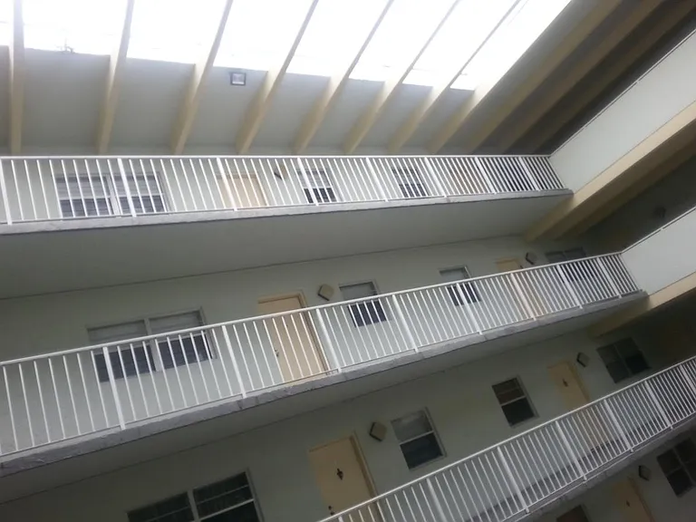 18001 N Bay Rd #5 — Photo 6