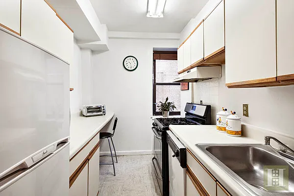 Sold by Halstead Real Estate | media 5