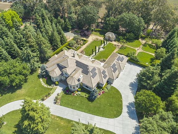 4th image of 10766 Green Valley Dr