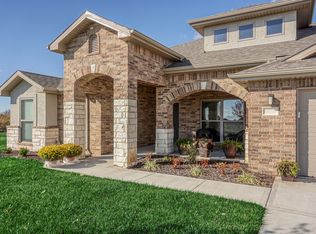 7528 Belmont Dr, Shawnee, KS 66227