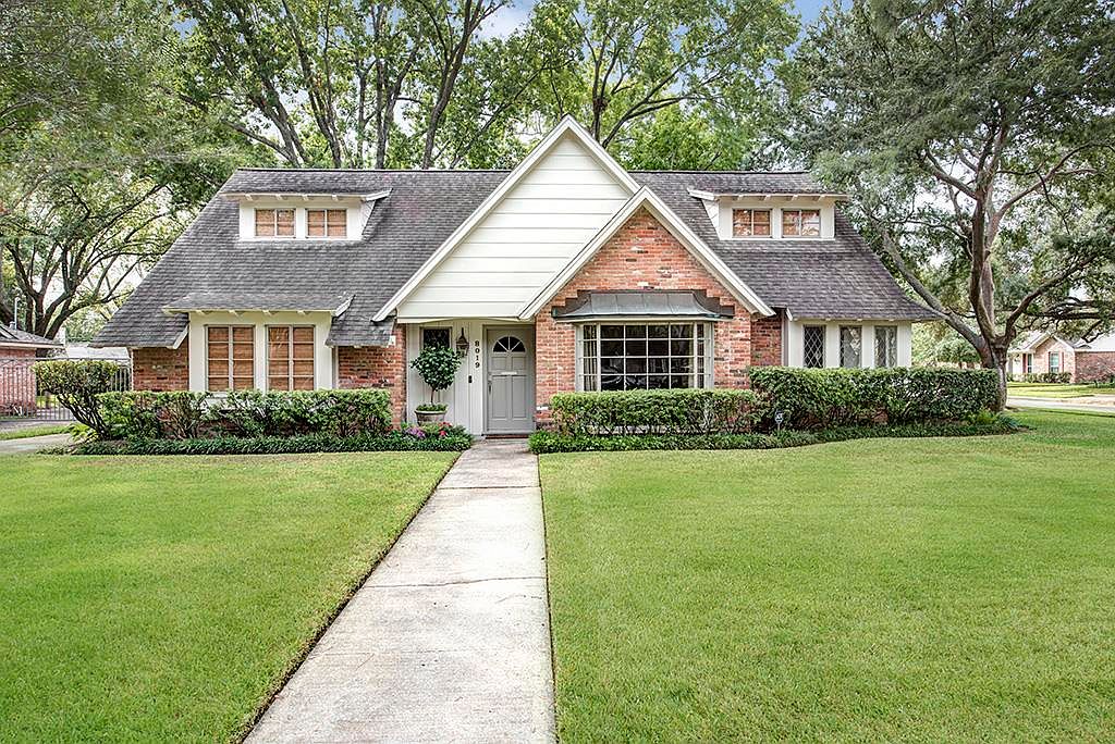 8019 Skyline Dr, Houston, TX 77063 | Zillow