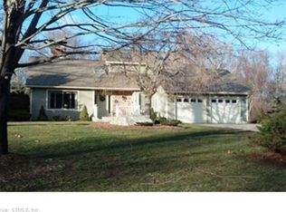 27 Westwood Dr, Waterford, CT 06385
