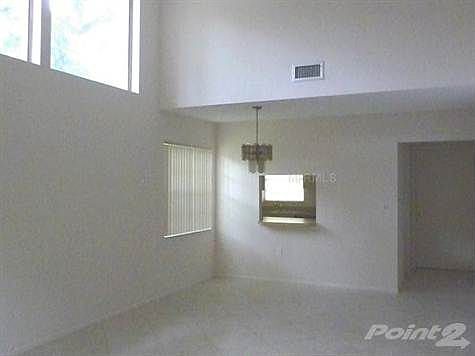 3rd image of 5027 Village Gardens Dr #27