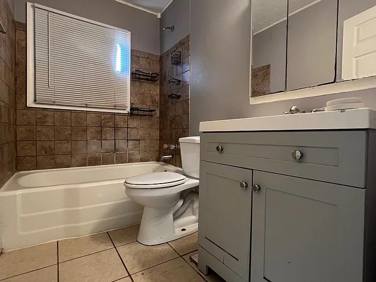 1432 Bel Aire Dr — Photo 9