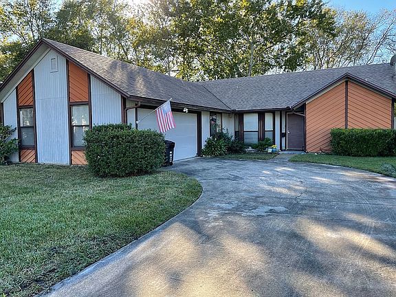 3rd image of 8312 Weybridge Dr