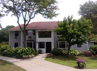 2 Leland Dr, Sherborn, MA 01770