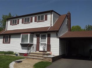 5 Deerwood Ave, Edison, NJ 08817