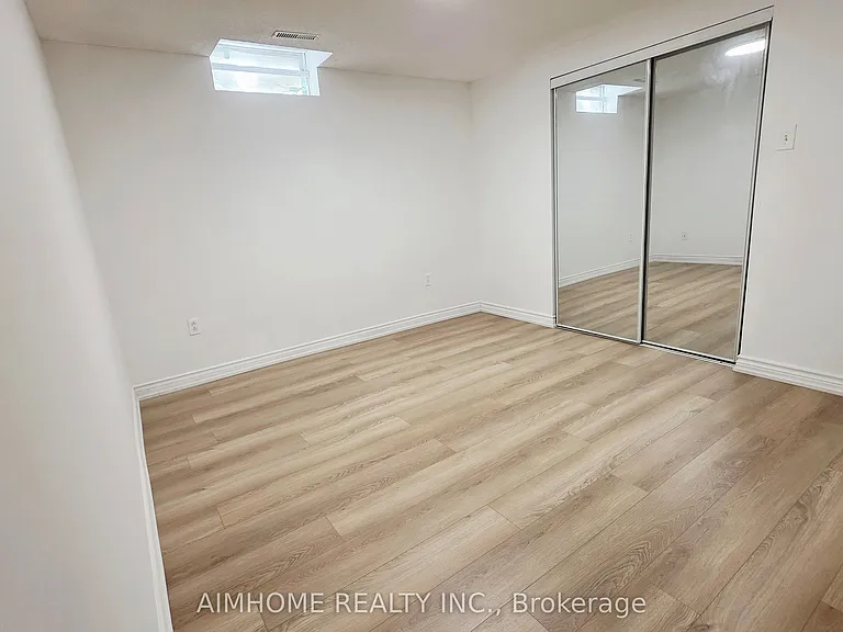 63 42nd St #BASEMENT — Photo 6
