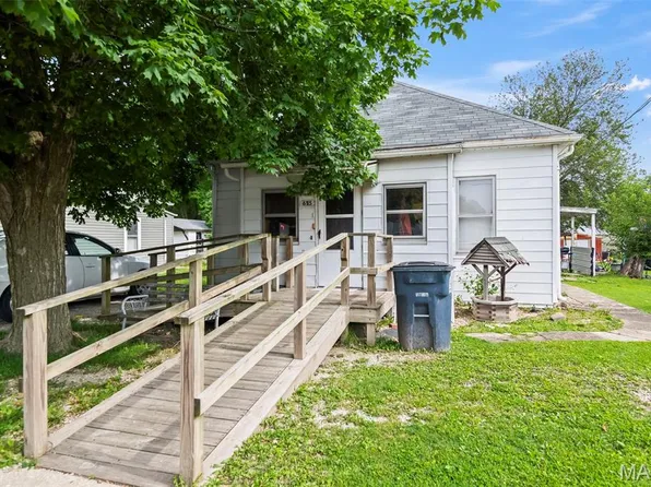 615 E Buchanan St, Litchfield, IL 62056