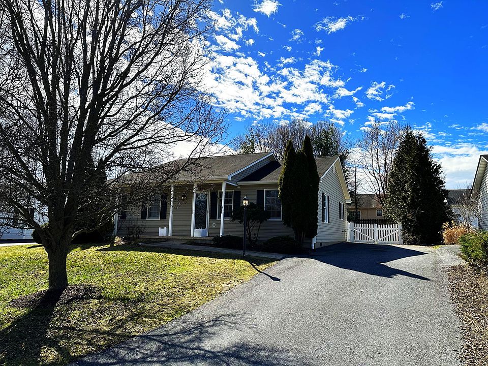 1st image of 45 Brendan Ln