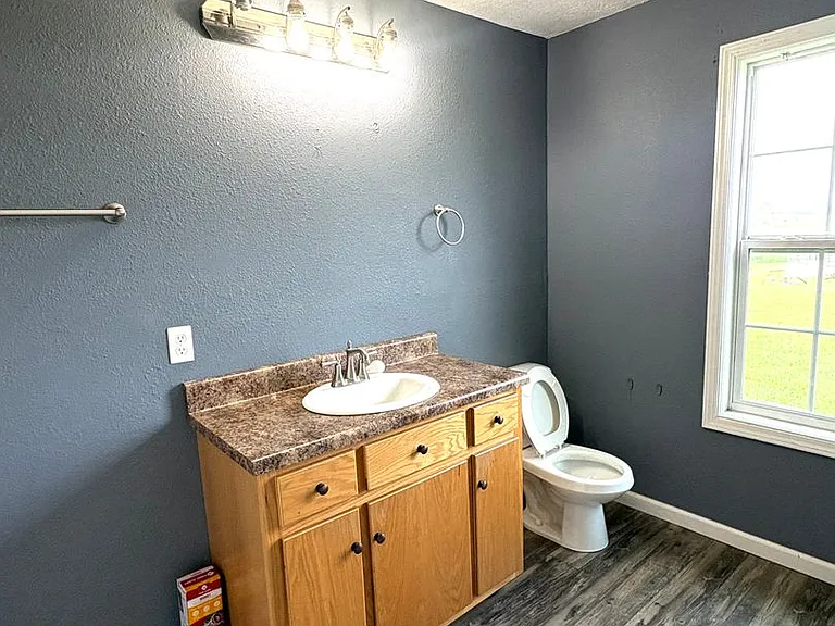 222 Green Leaf Dr — Photo 9