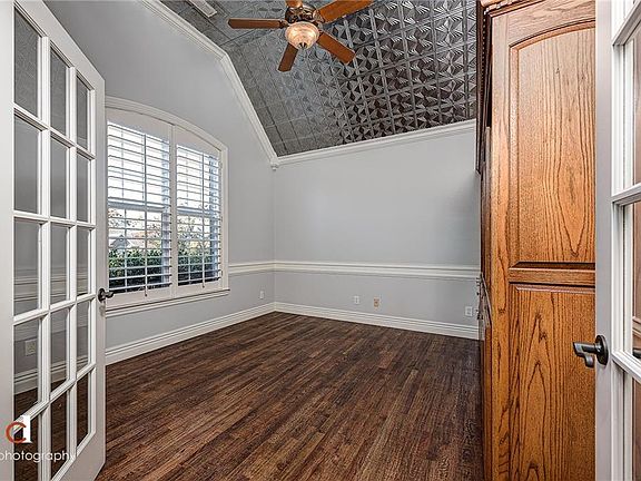5th image of 4905 S 44th Pl