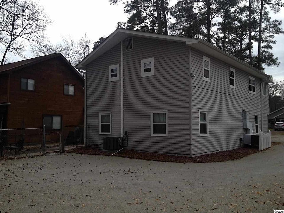 2nd image of 726 Juniper Dr. Units A and B