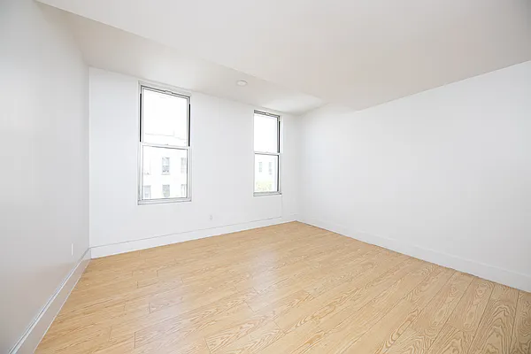 Rented by Oxford Property Group | media 32
