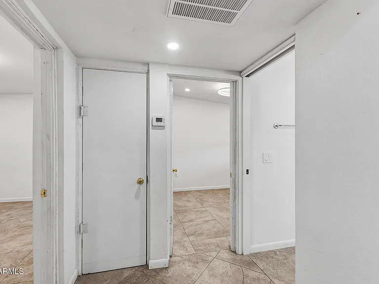 1620 W Roeser Rd — Photo 16