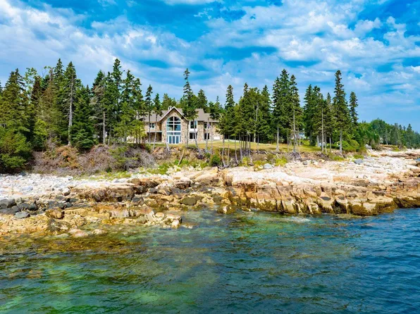 131 Lighthouse Point Road, Gouldsboro, ME 04607