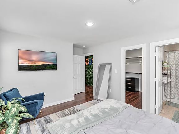 5th image of 6608 Haight St #A