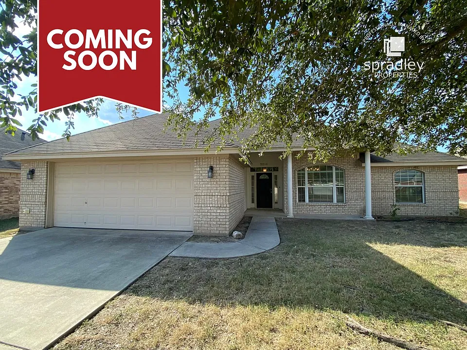 2014 Carriage House Dr