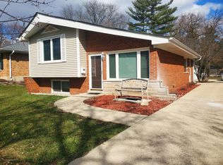 511 N Kenilworth Ave, Glen Ellyn, IL 60137