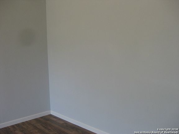 5th image of 1618 Lone Oak Ave