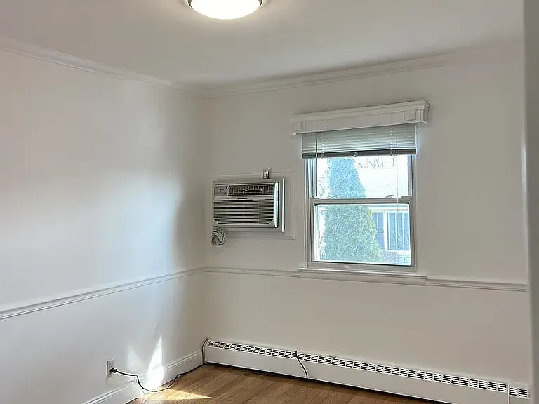 7 Saint Johns Ave — Photo 12