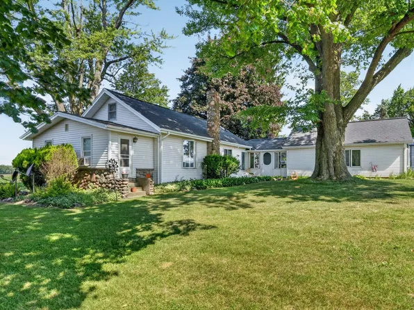 2871 River Rd, Hastings, MI 49058