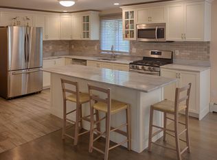 60 Percival Dr, West Barnstable, MA 02668