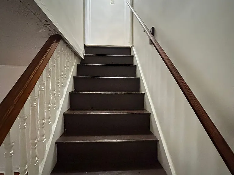 417 Clarendon Ave — Photo 10