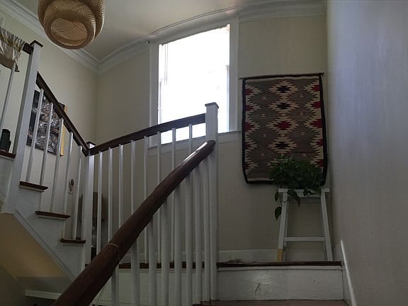 5th image of 523 Jackson St