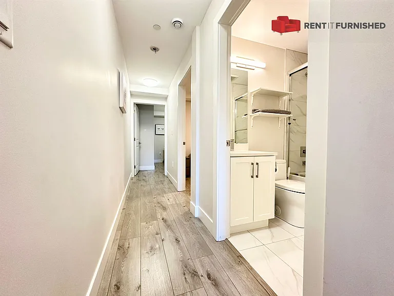 3460 Prince Edward St — Photo 5