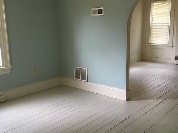 Living Room Unfurnished