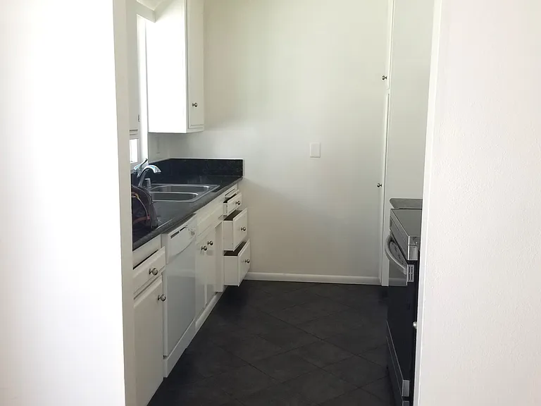 2311 Carnegie Ln #3 — Photo 33