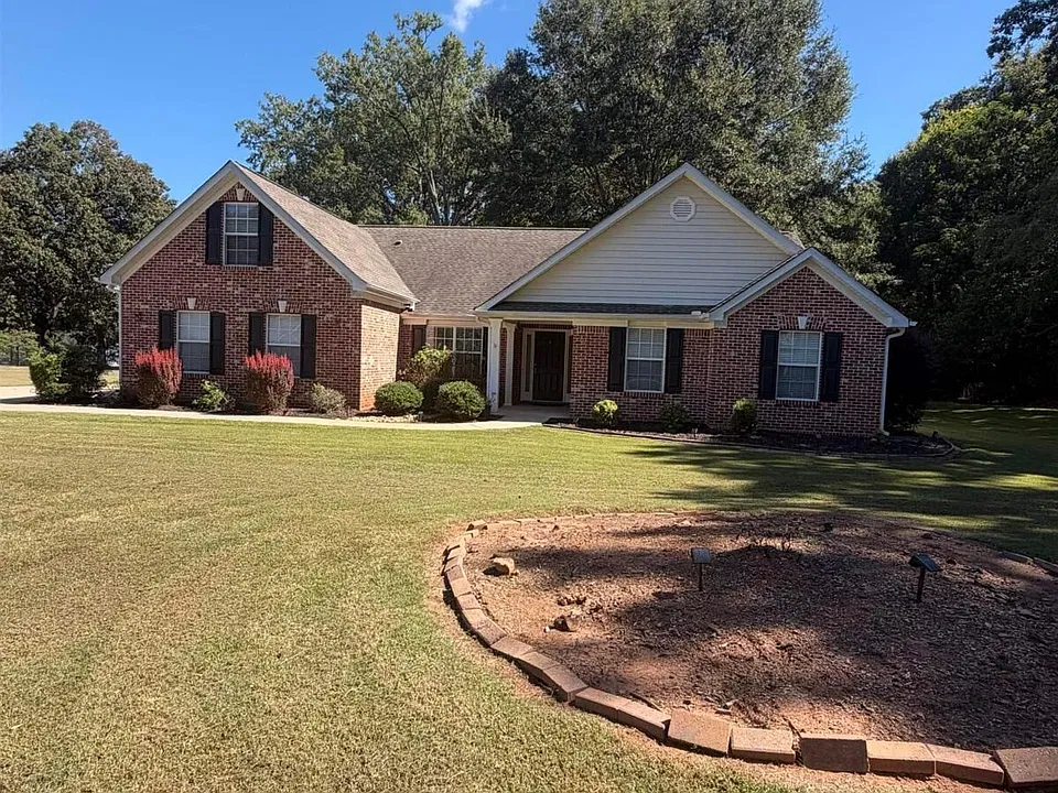 156 Collis Rd