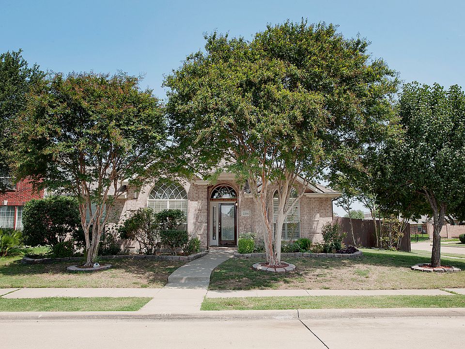 1st image of 2201 Sunridge Dr