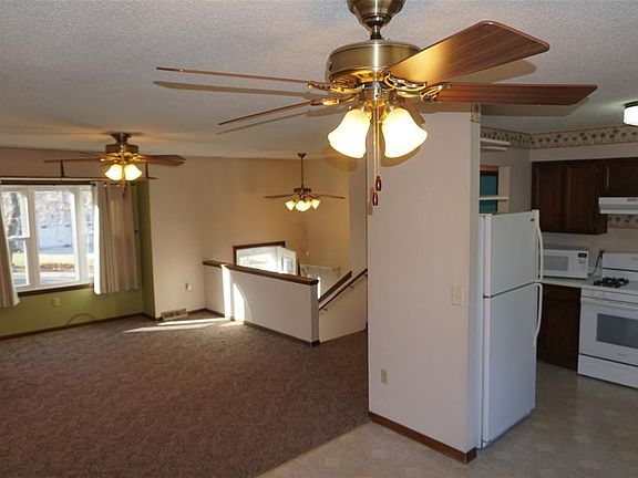 5th image of 212 N Arminda Ave