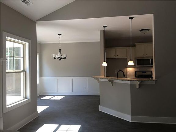 3rd image of 108 Stonedell Dr