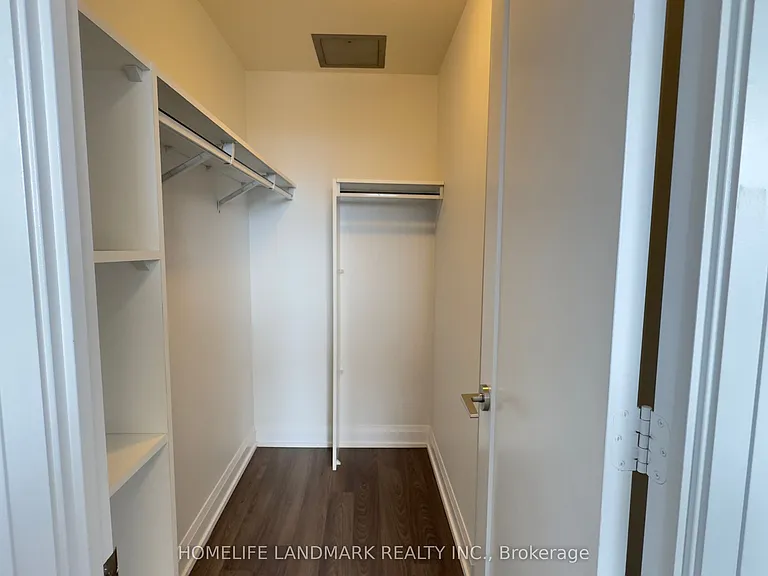 18 Graydon Hall Dr #1110 — Photo 11