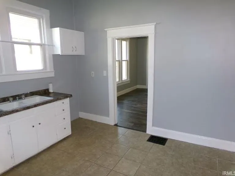 127 S Gibson St — Photo 4