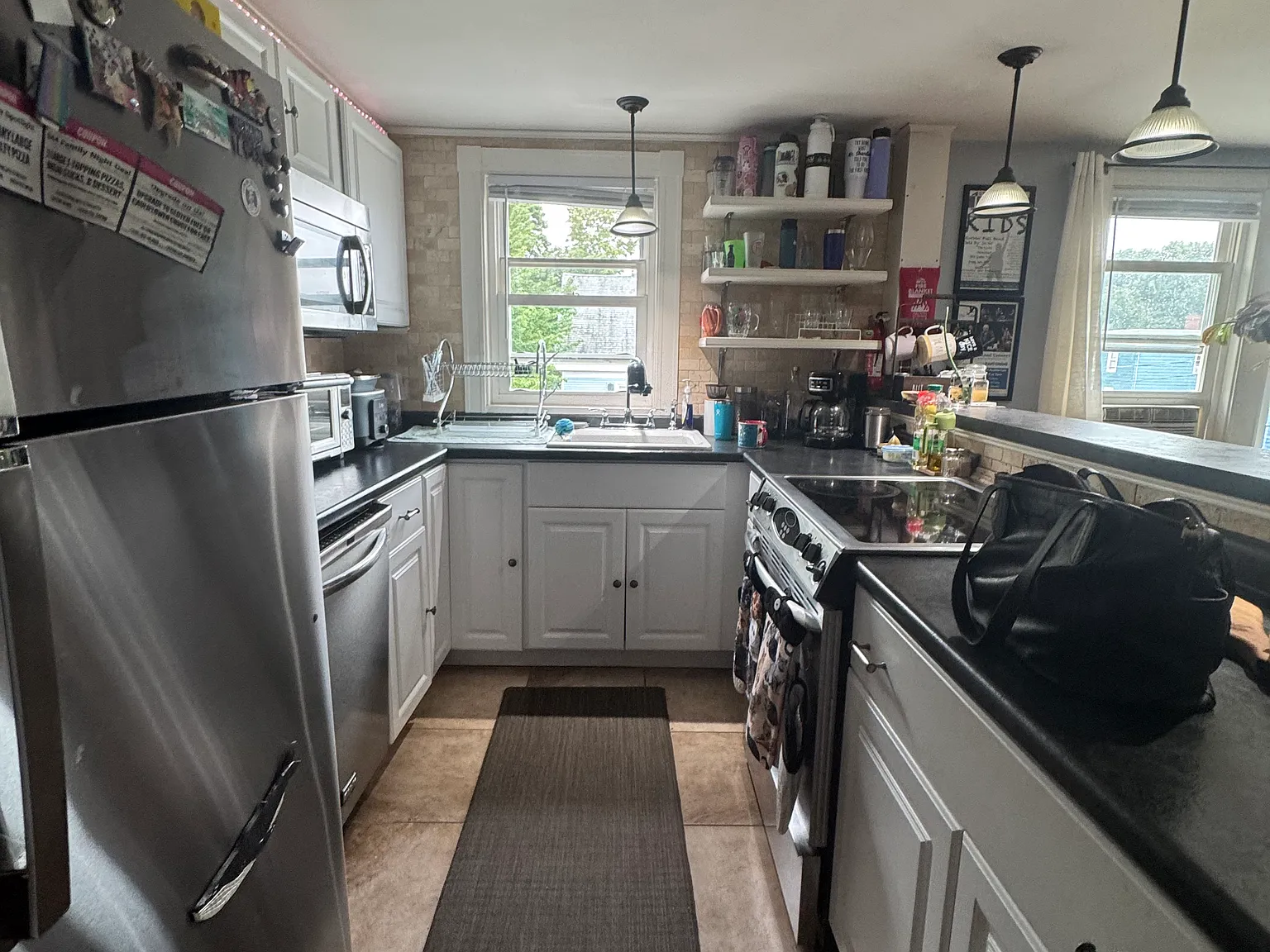 2 bed, 1100 sqft, $2,400 — Photo 4