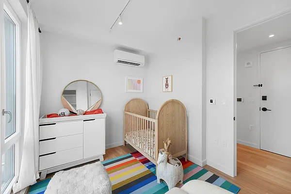 Rented by Quay Plaza LLC | media 10